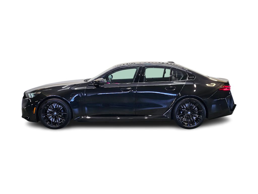 Thumbnail: 2026 BMW M5 - 3