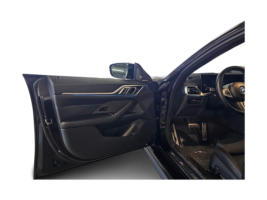 Thumbnail: 2023 BMW i4 - 31