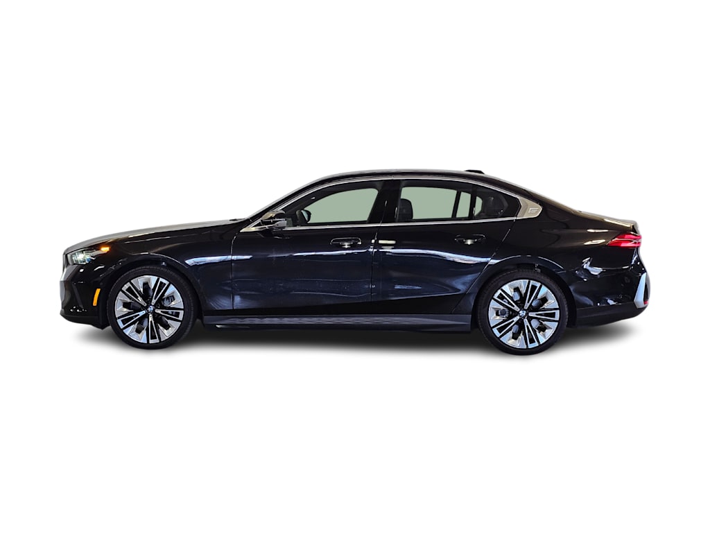 Thumbnail: 2026 BMW i5 - 3