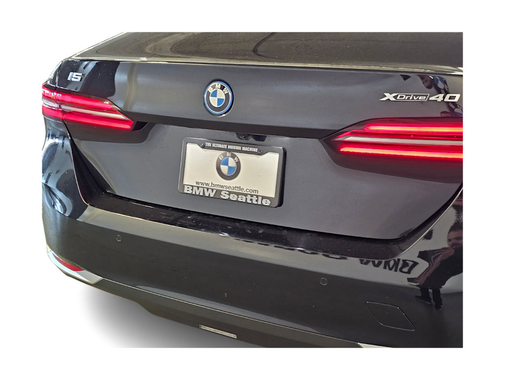 Thumbnail: 2026 BMW i5 - 5