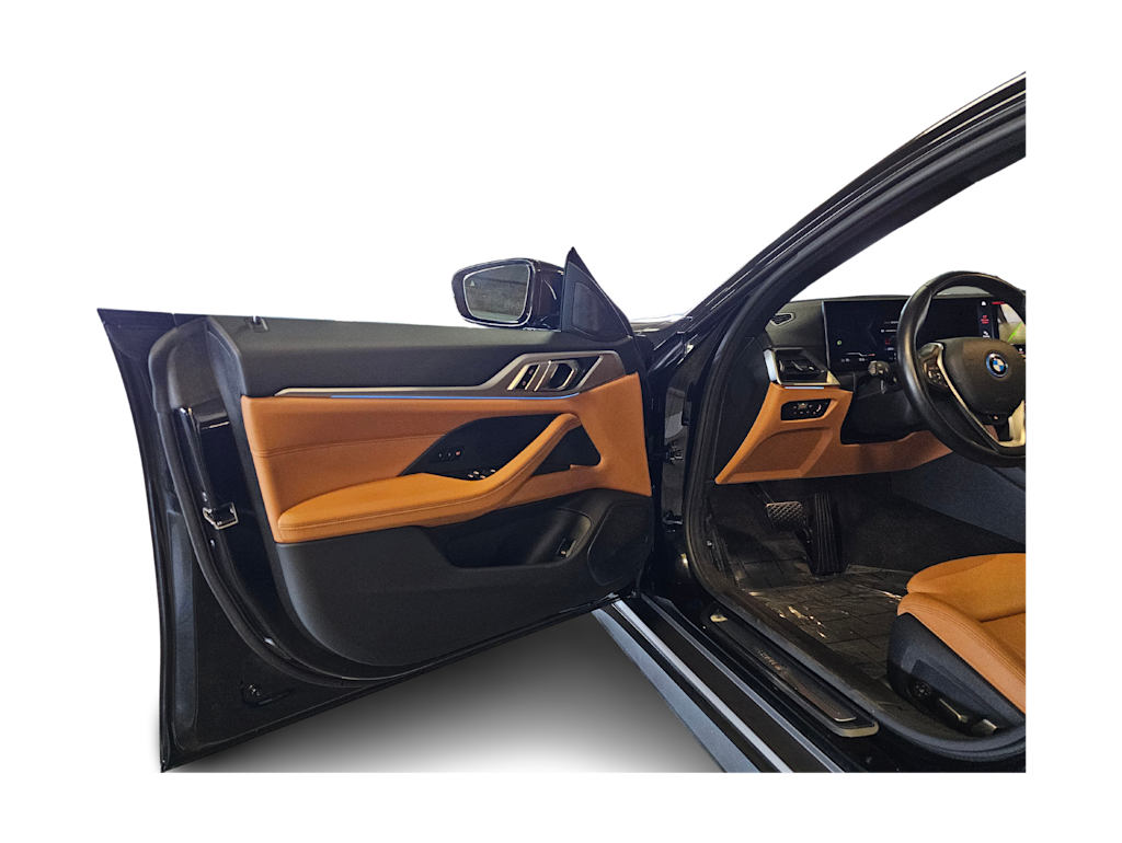 Thumbnail: 2023 BMW i4 - 31
