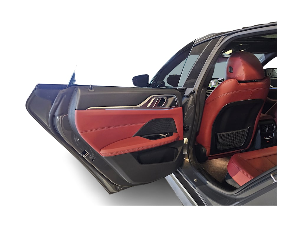Thumbnail: 2023 BMW i4 - 33