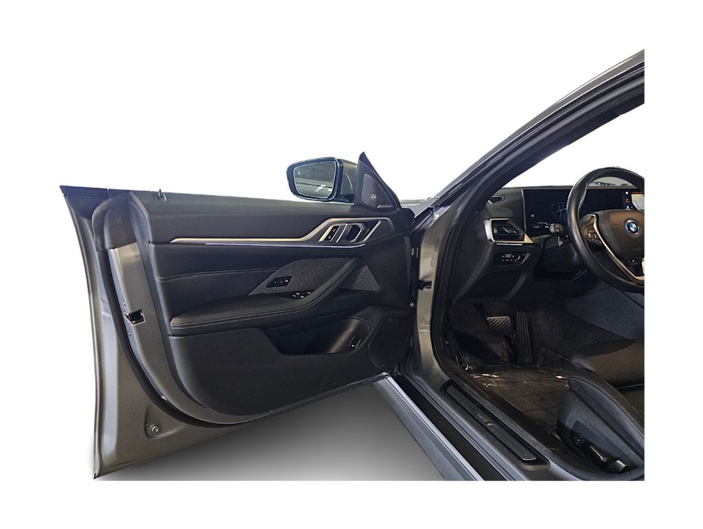 Thumbnail: 2023 BMW i4 - 31