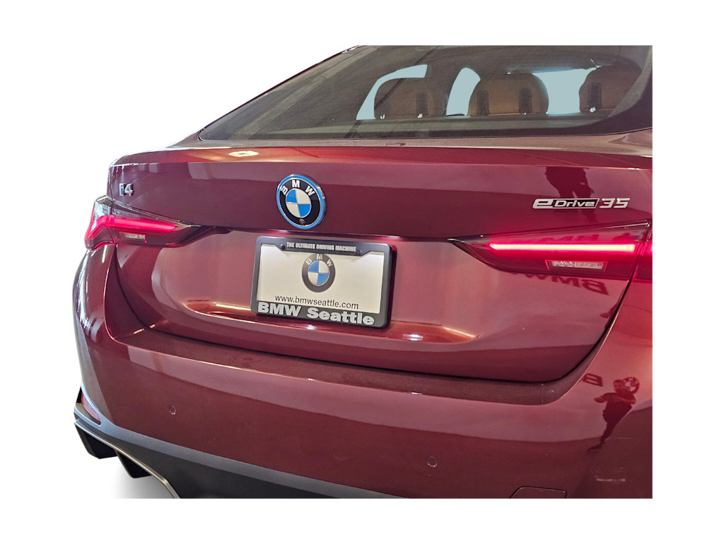 Thumbnail: 2023 BMW i4 - 20