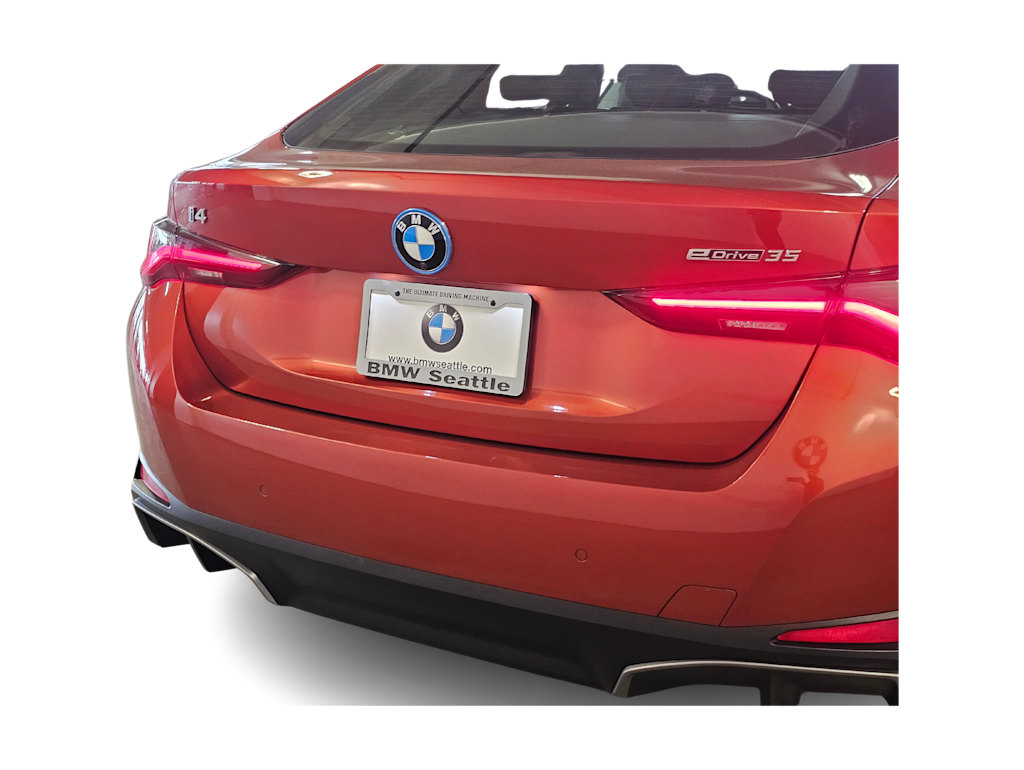Thumbnail: 2023 BMW i4 - 19