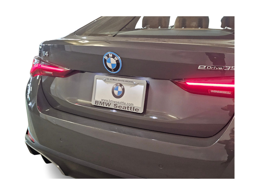 Thumbnail: 2023 BMW i4 - 21