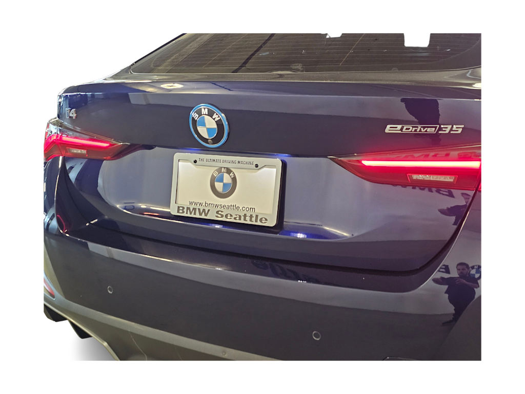 Thumbnail: 2023 BMW i4 - 21