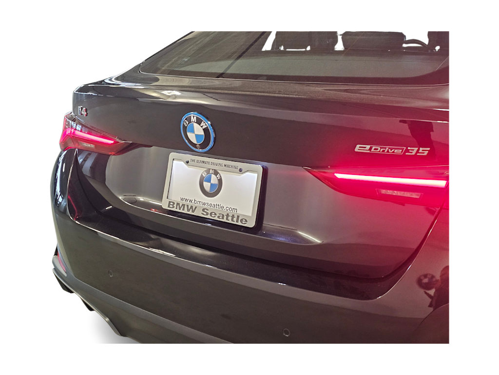 Thumbnail: 2023 BMW i4 - 21
