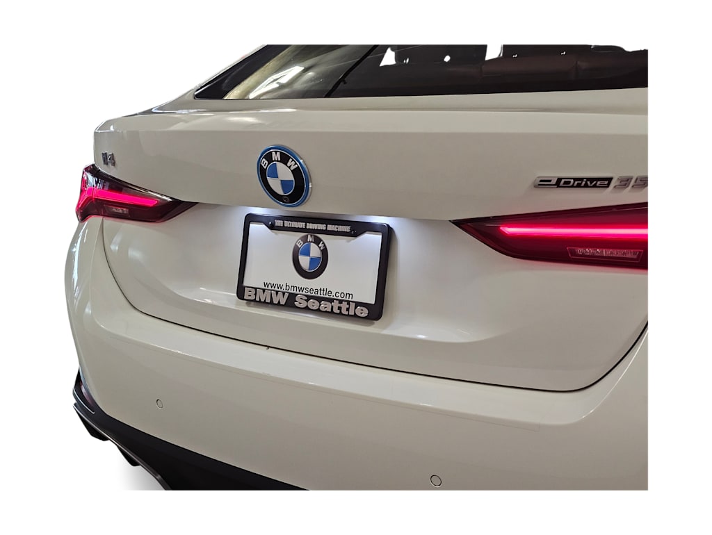 Thumbnail: 2023 BMW i4 - 21