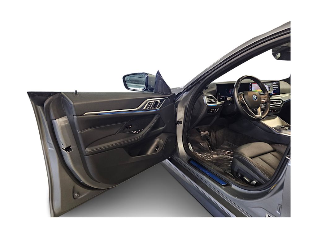 Thumbnail: 2023 BMW i4 - 39