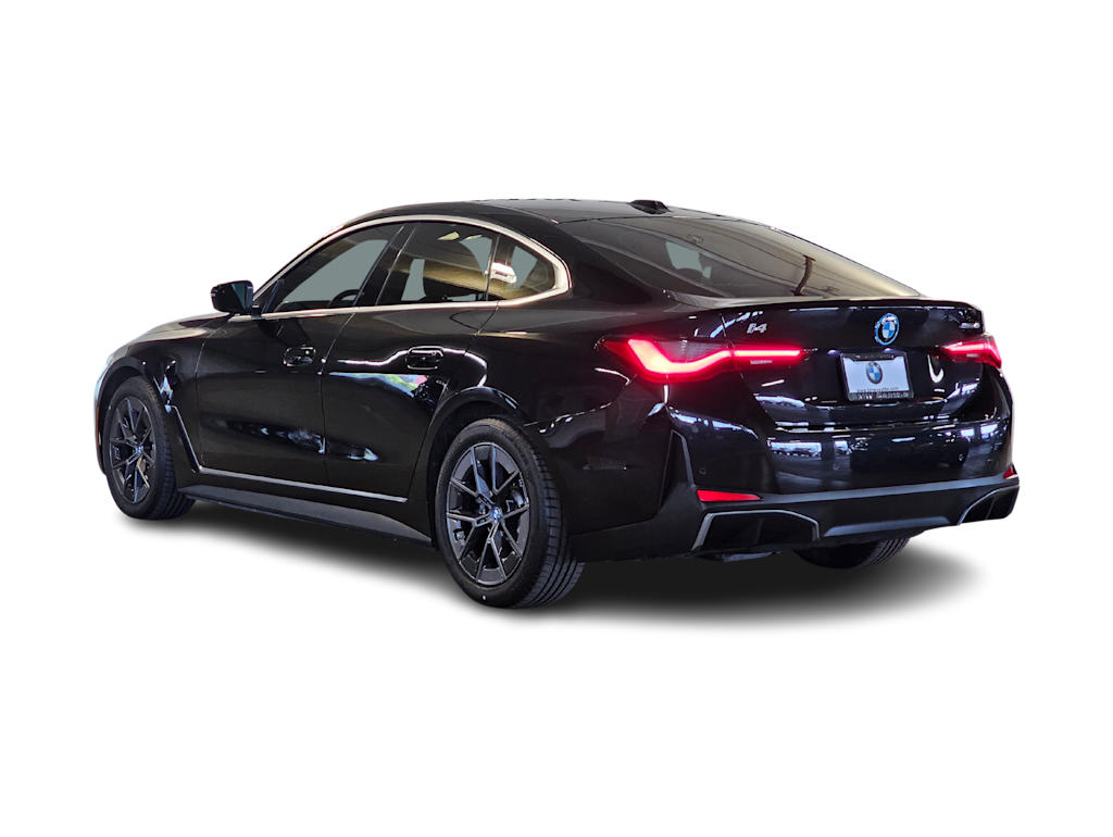 Thumbnail: 2022 BMW i4 - 4