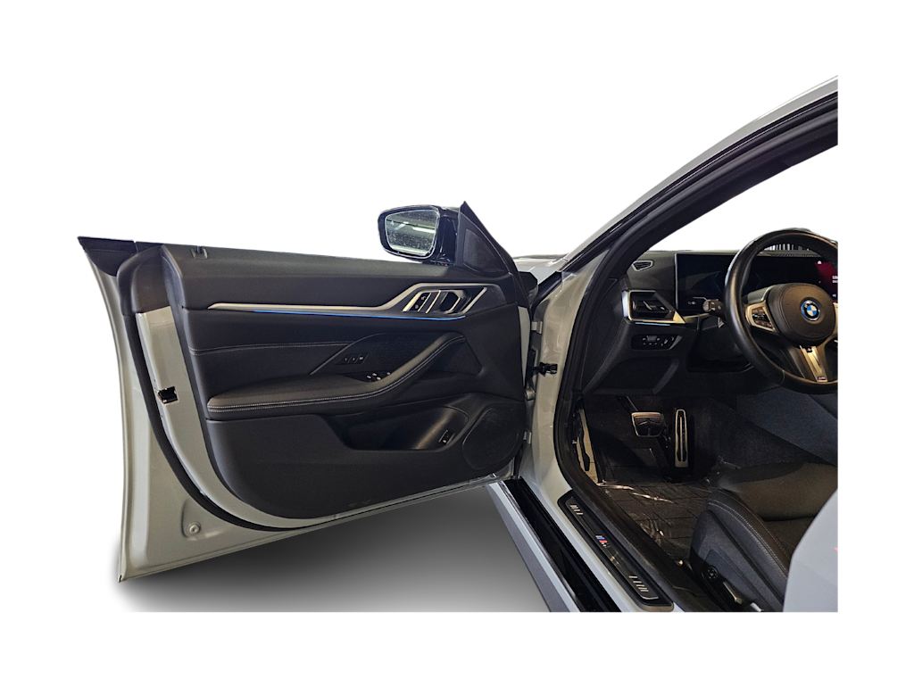 Thumbnail: 2023 BMW i4 - 32