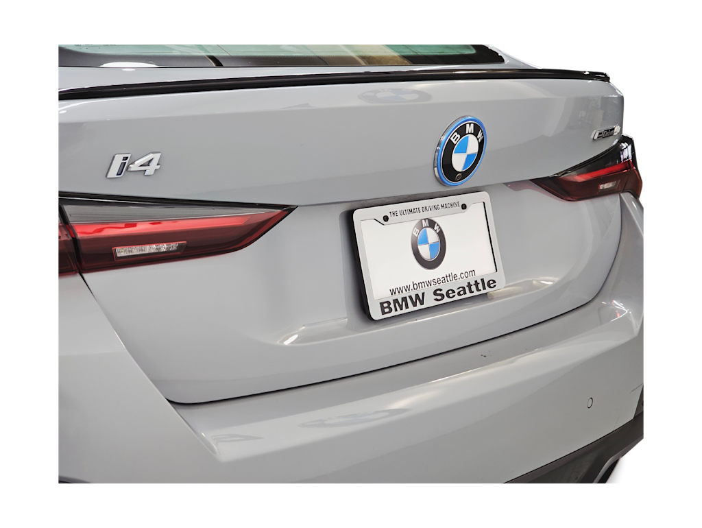 Thumbnail: 2023 BMW i4 - 18