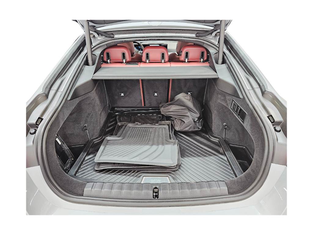 Thumbnail: 2023 BMW i4 - 16