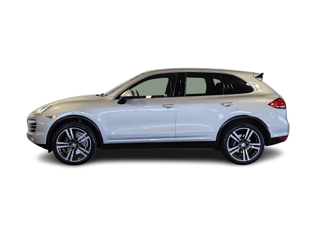Thumbnail: 2013 Porsche Cayenne - 3