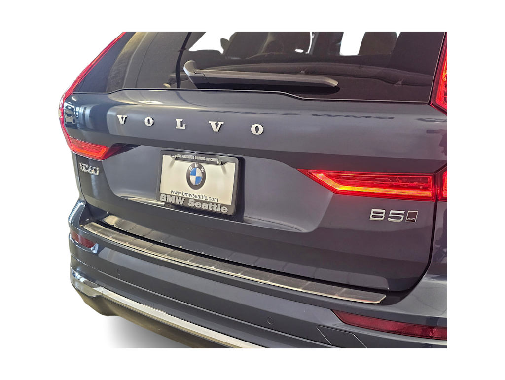 Thumbnail: 2022 Volvo XC60 - 21