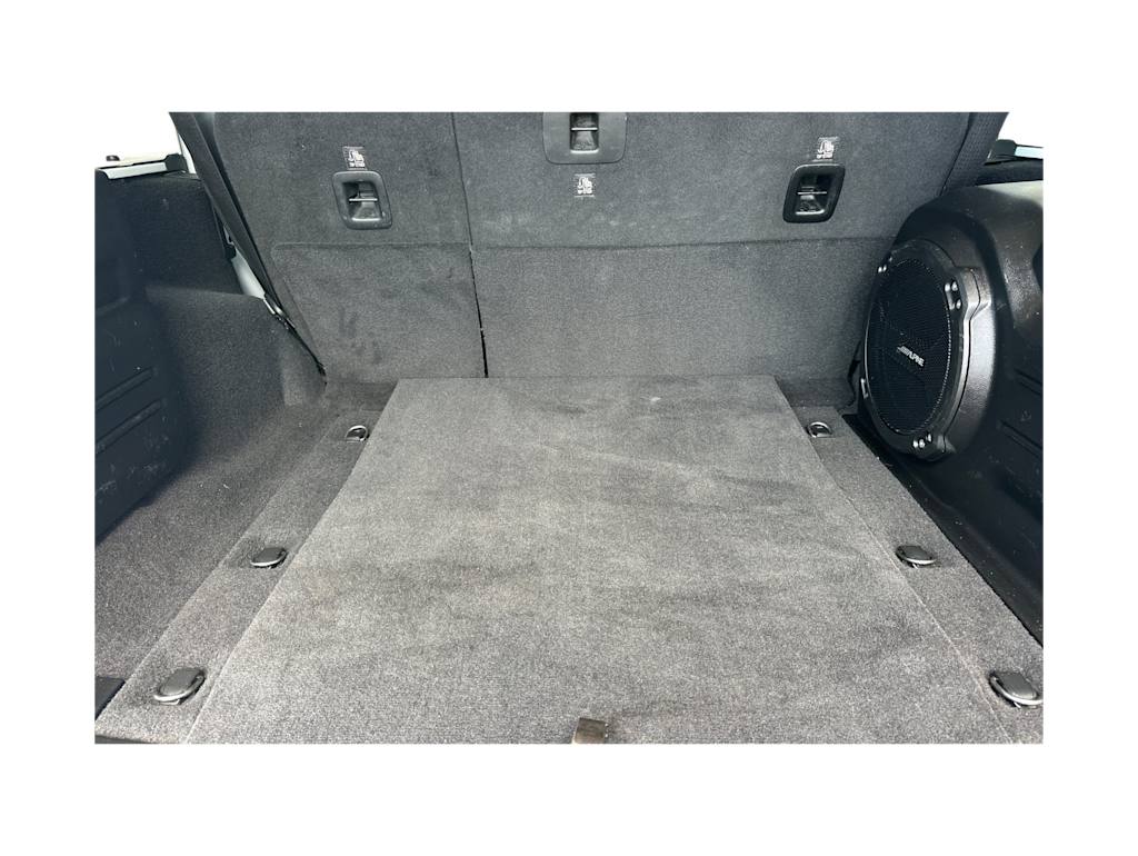 Thumbnail: 2018 Jeep Wrangler - 17