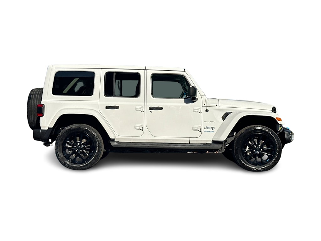 Thumbnail: 2022 Jeep Wrangler - 21