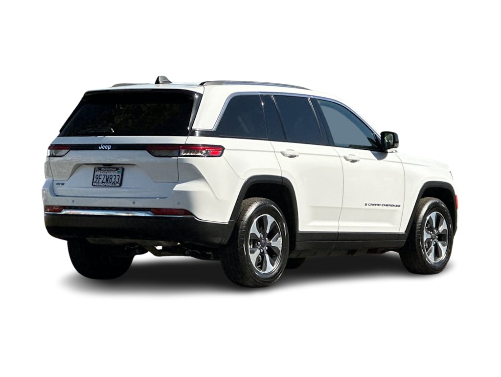 Thumbnail: 2023 Jeep Grand Cherokee - 17
