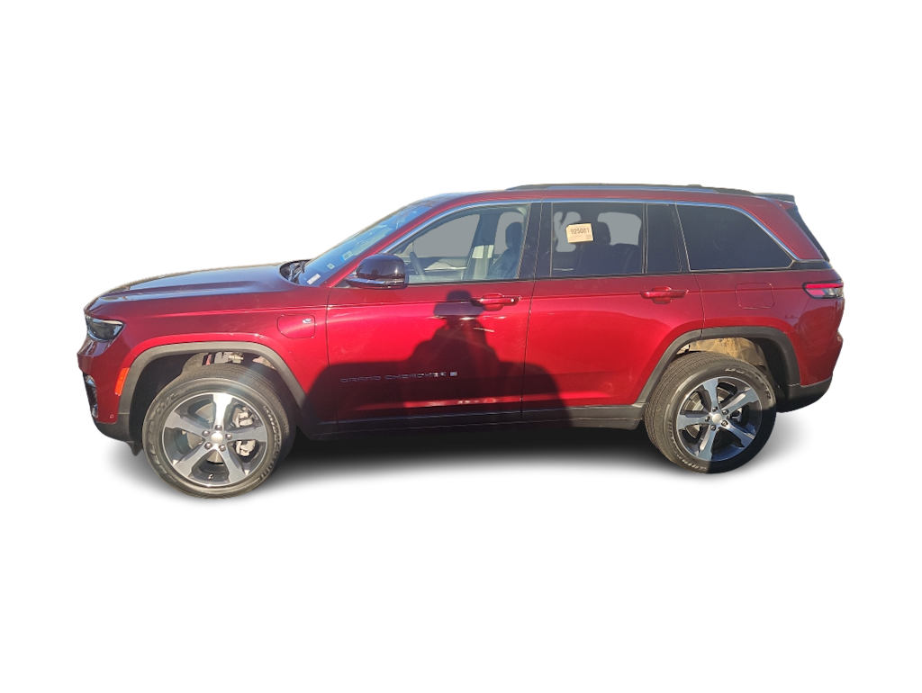 Thumbnail: 2023 Jeep Grand Cherokee - 3