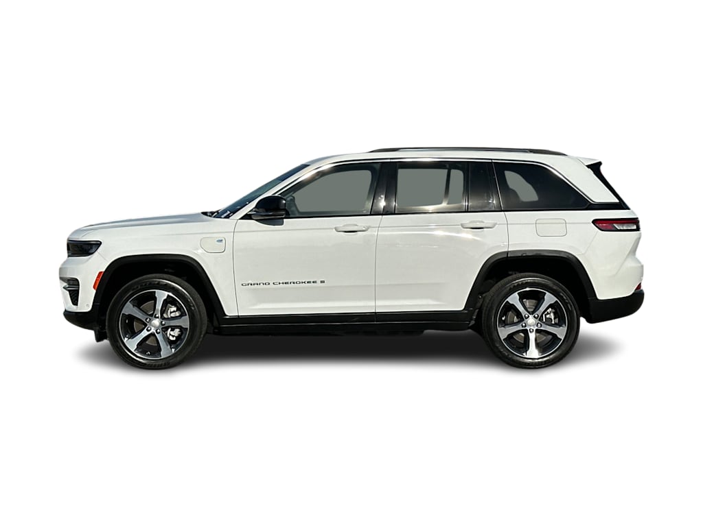Thumbnail: 2023 Jeep Grand Cherokee - 3