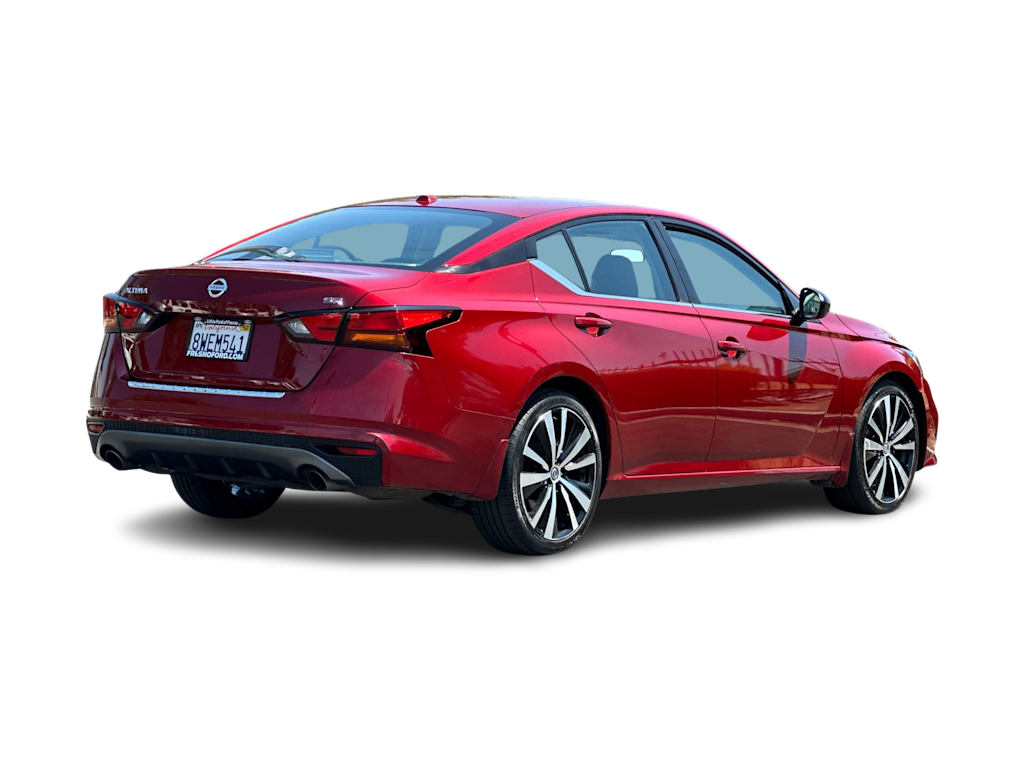 Thumbnail: 2021 Nissan Altima - 17