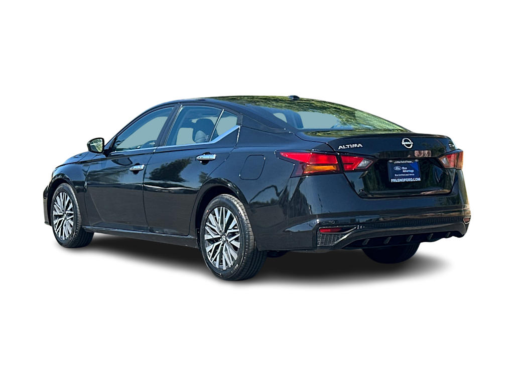 Thumbnail: 2023 Nissan Altima - 4