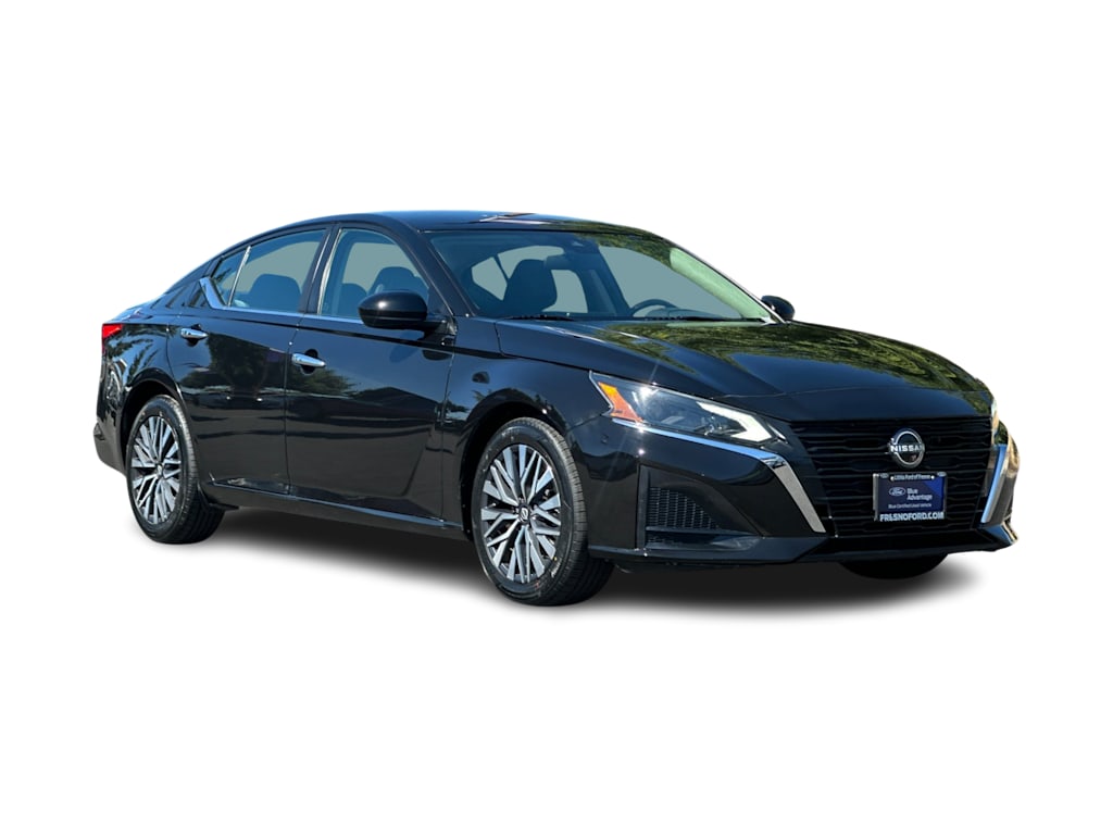 Thumbnail: 2023 Nissan Altima - 18