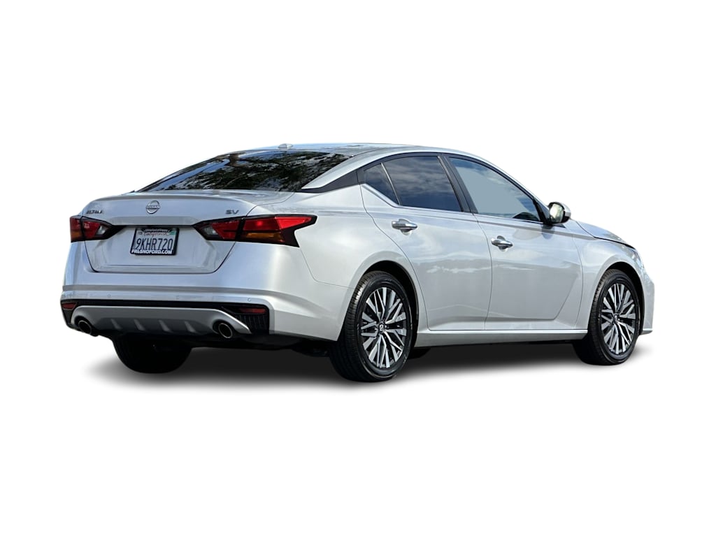 Thumbnail: 2023 Nissan Altima - 16