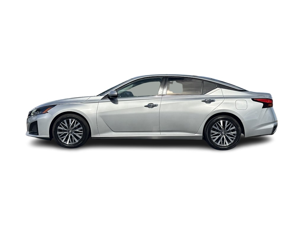 Thumbnail: 2023 Nissan Altima - 3