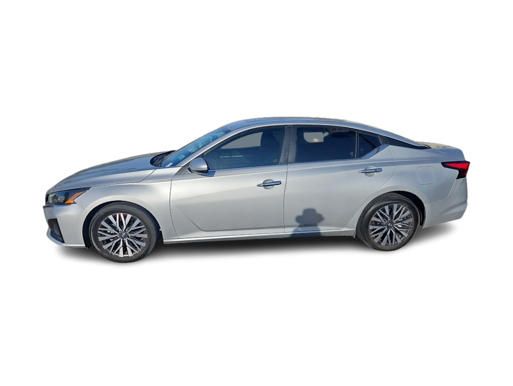 Thumbnail: 2023 Nissan Altima - 3
