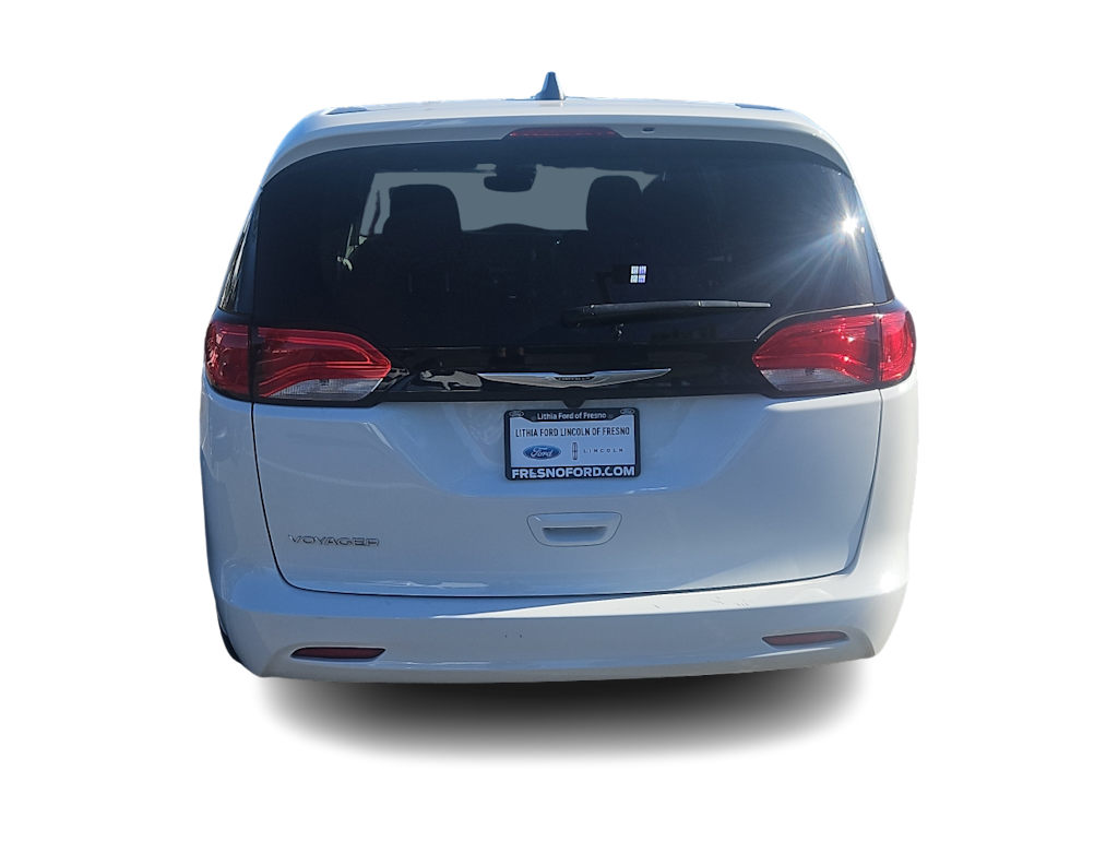 Thumbnail: 2024 Chrysler Voyager - 5