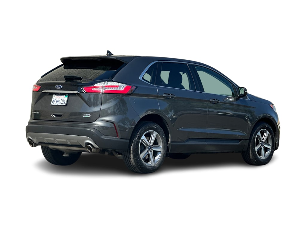 Thumbnail: 2019 Ford Edge - 18