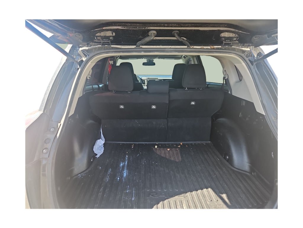 Thumbnail: 2018 Toyota RAV4 - 14