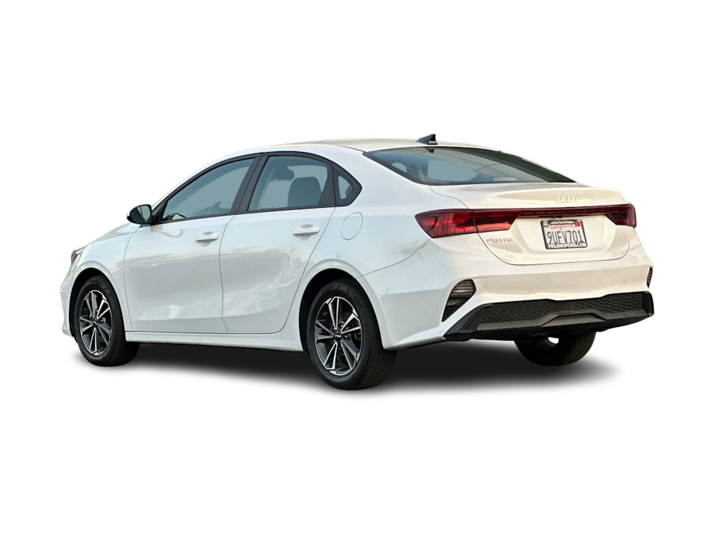 Thumbnail: 2024 Kia Forte - 4