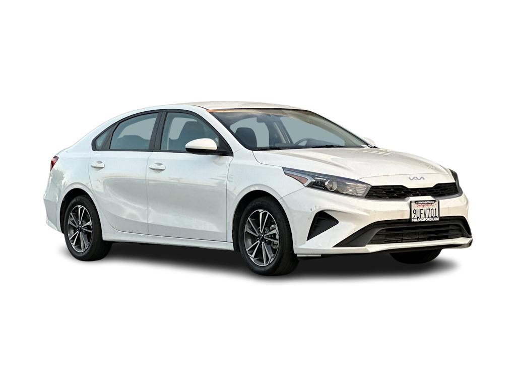 Thumbnail: 2024 Kia Forte - 19