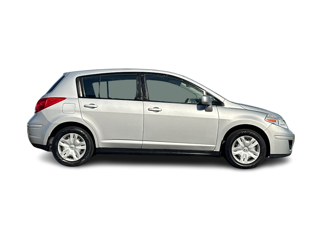 Thumbnail: 2010 Nissan Versa - 19