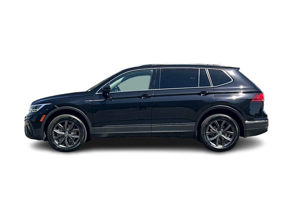 Thumbnail: 2023 Volkswagen Tiguan - 3