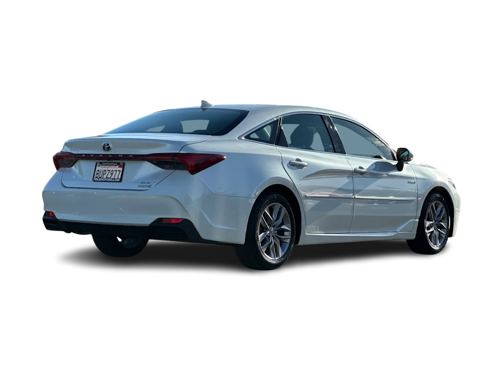 Thumbnail: 2021 Toyota Avalon - 17