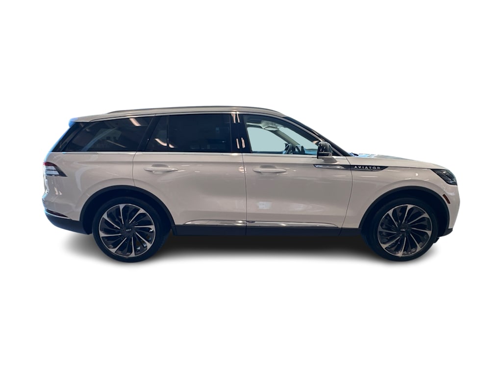 Thumbnail: 2026 Lincoln Aviator - 17