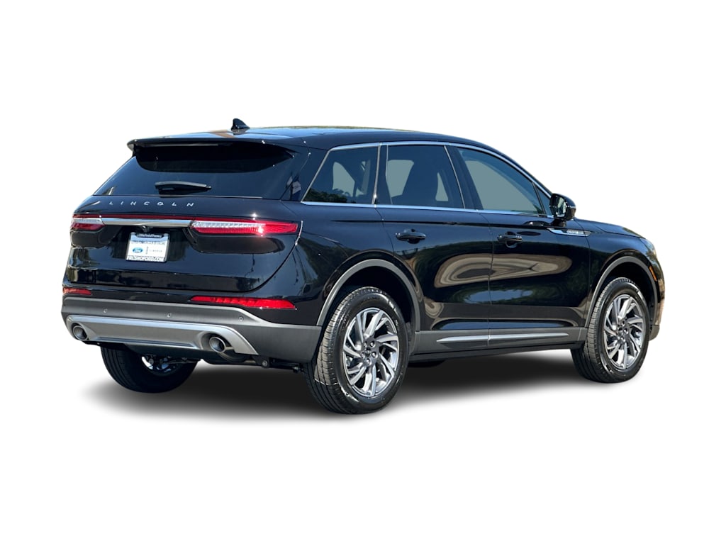 Thumbnail: 2025 Lincoln Corsair - 17