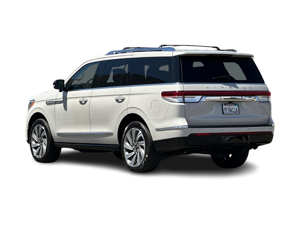 Thumbnail: 2023 Lincoln Navigator - 4