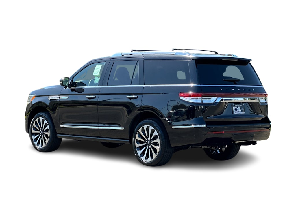 Thumbnail: 2024 Lincoln Navigator - 4