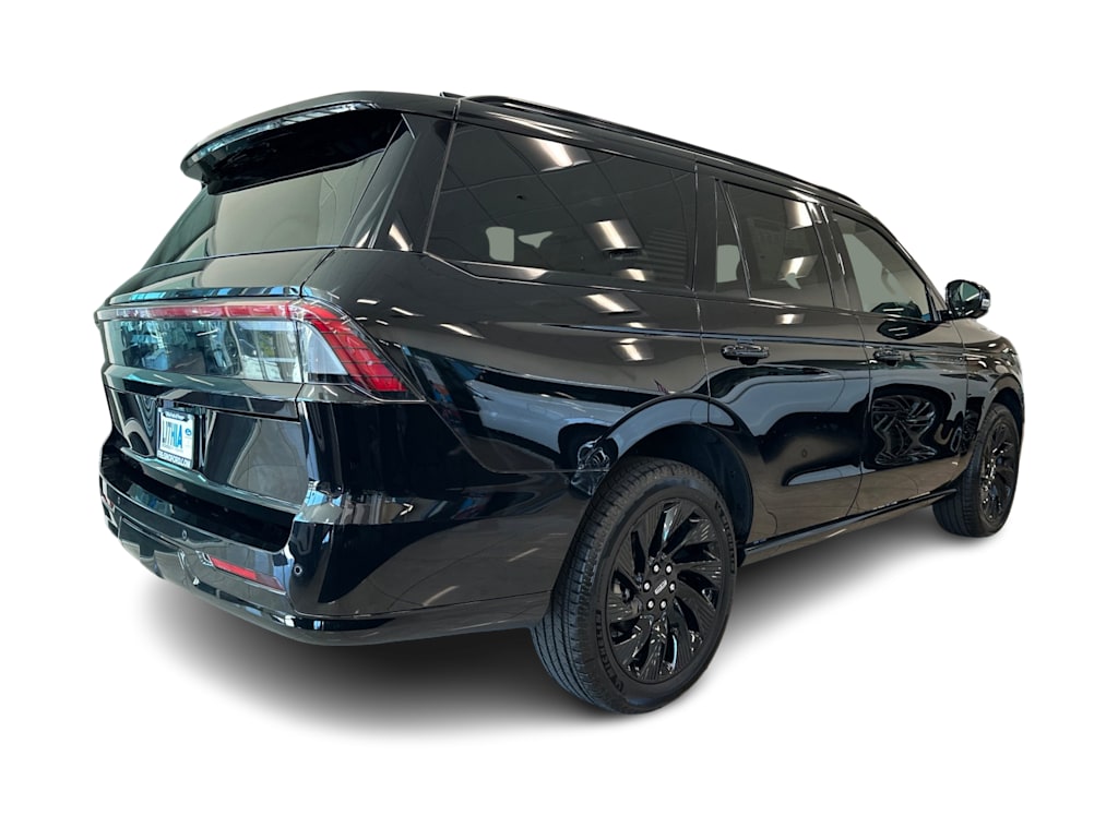 Thumbnail: 2026 Lincoln Navigator - 14