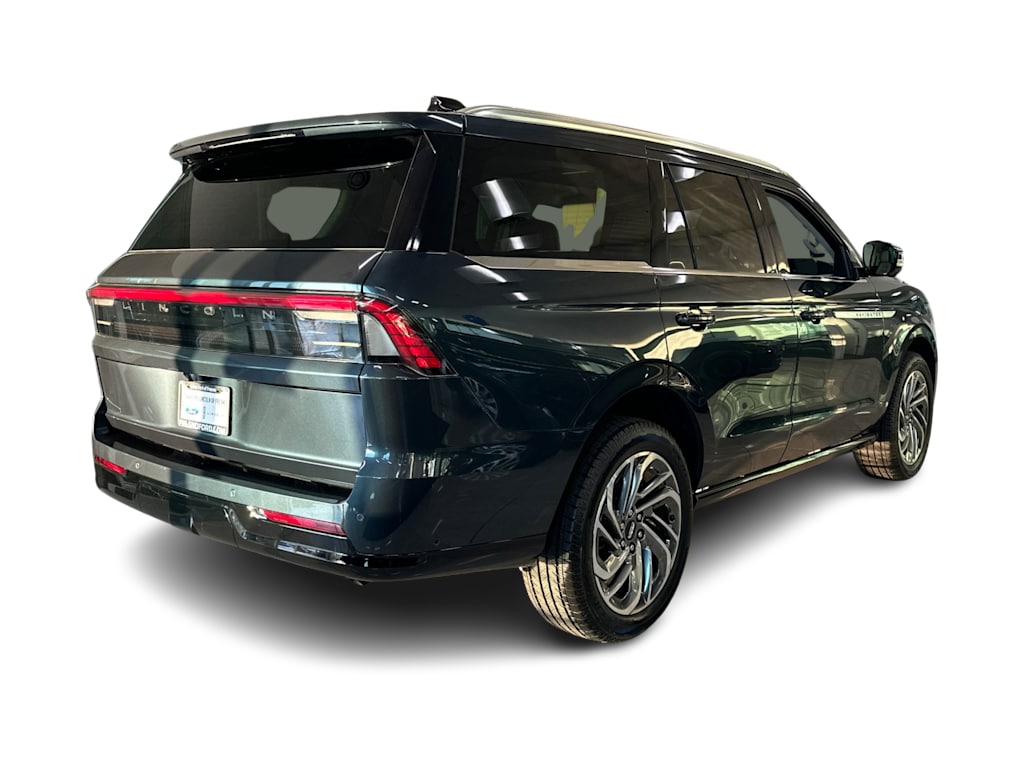 Thumbnail: 2025 Lincoln Navigator - 14