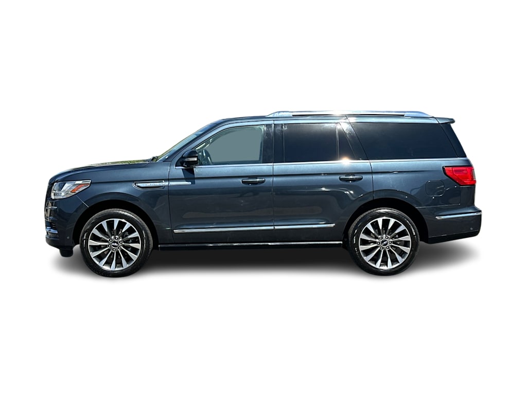 Thumbnail: 2021 Lincoln Navigator - 3