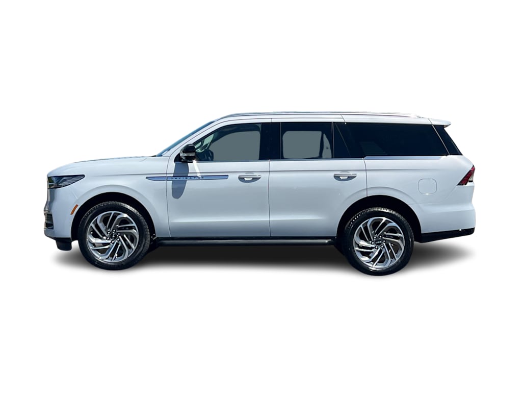 Thumbnail: 2026 Lincoln Navigator - 3