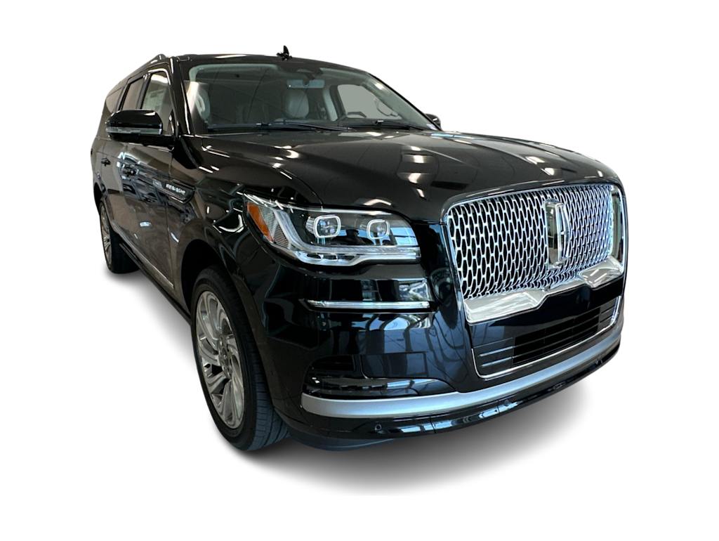 Thumbnail: 2024 Lincoln Navigator L - 19