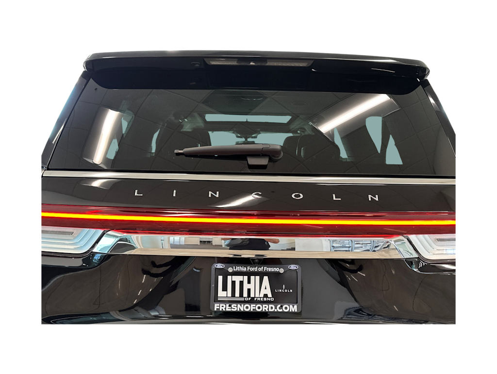 Thumbnail: 2024 Lincoln Navigator L - 28