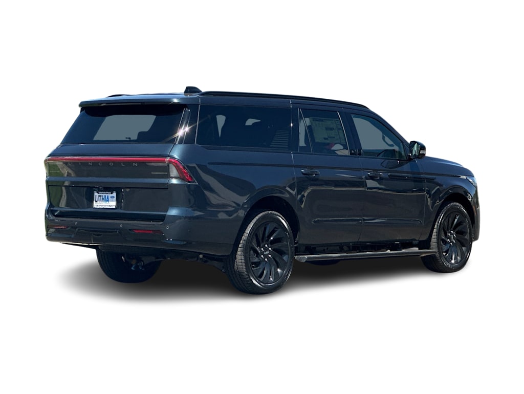 Thumbnail: 2026 Lincoln Navigator L - 16